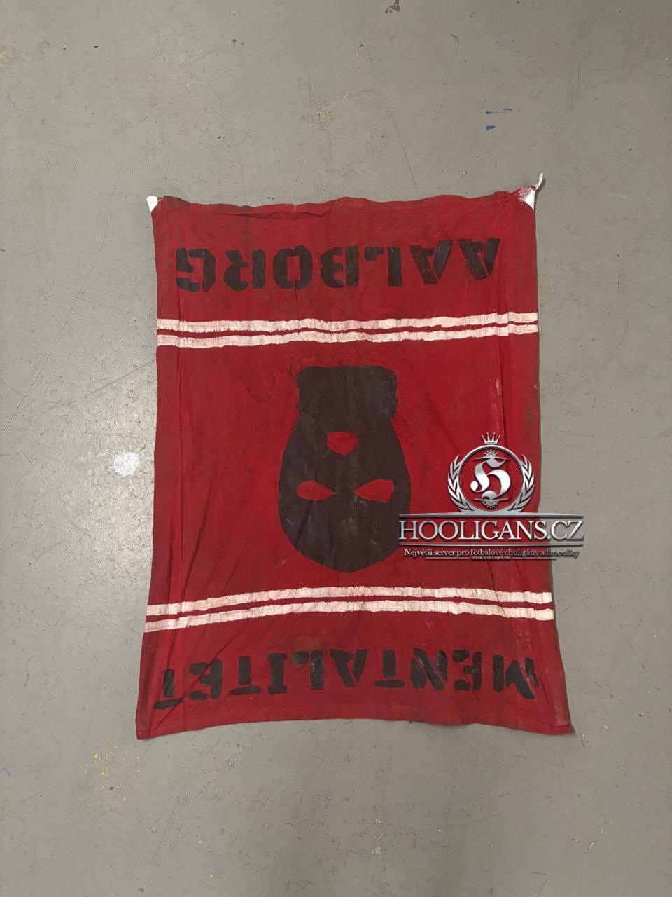 Хулигани на Брьондби атакуваха такива на Олборг, плениха знаме (ВИДЕО)