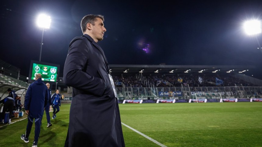 Публика като за шампион – отбор, който не иска да бъде такъв